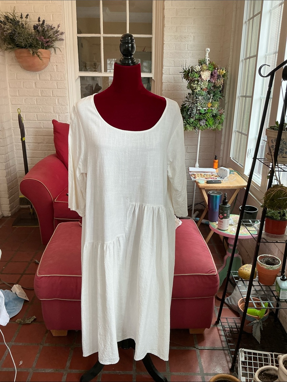 Women's Lightweight White Scoop-Neck Dress with very elegant lines sewn into it